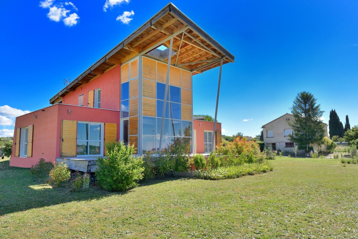 MAISON CONTEMPORAINE BIOCLIMATIQUE : FACADE SUD