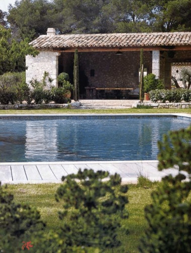 Maison contemporaine  Eygalires : Piscine