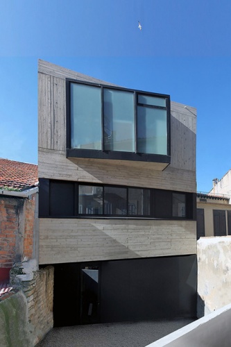 Maison de ville en béton